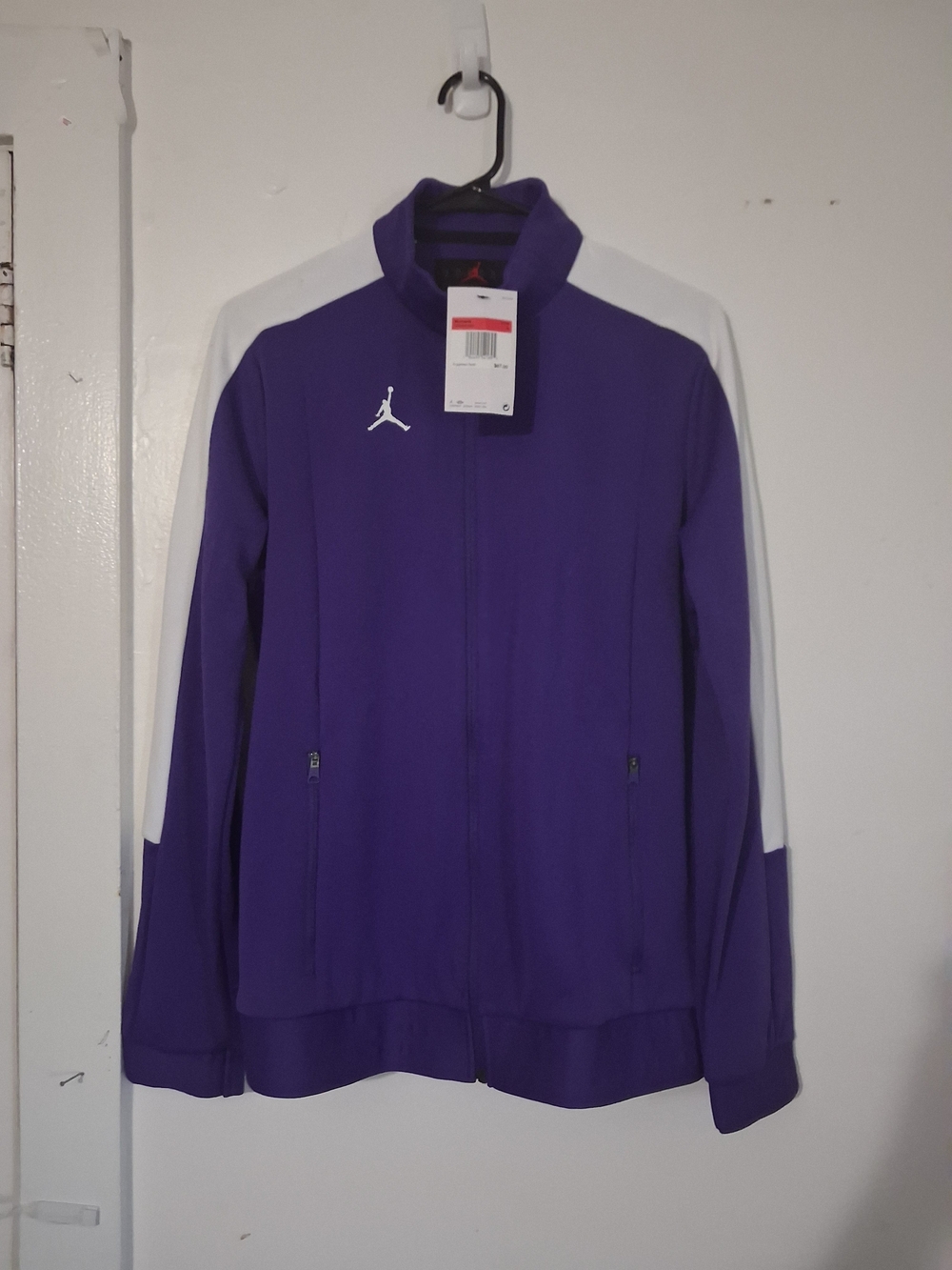 Nike Air Jordan Women’s Track Jacket Purple Size Large New With Tags Small Stain